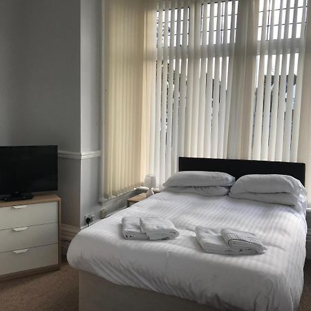 Queen Victoria Hotel Wolverhampton Esterno foto