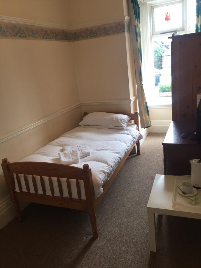 Queen Victoria Hotel Wolverhampton Esterno foto