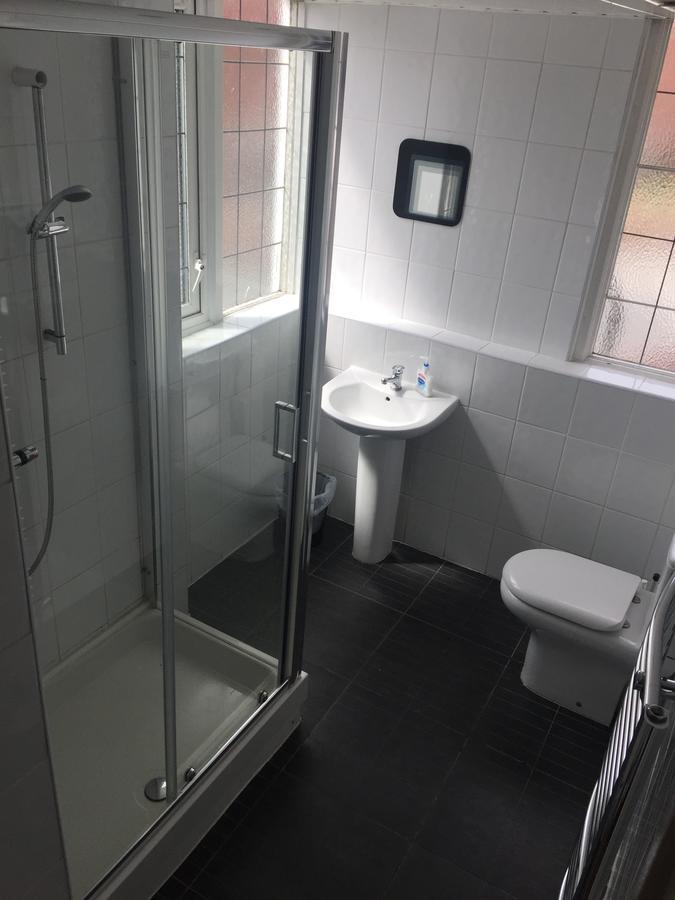 Queen Victoria Hotel Wolverhampton Esterno foto