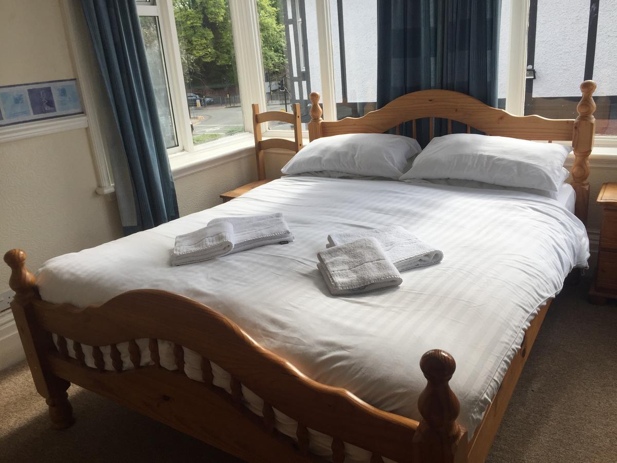 Queen Victoria Hotel Wolverhampton Esterno foto