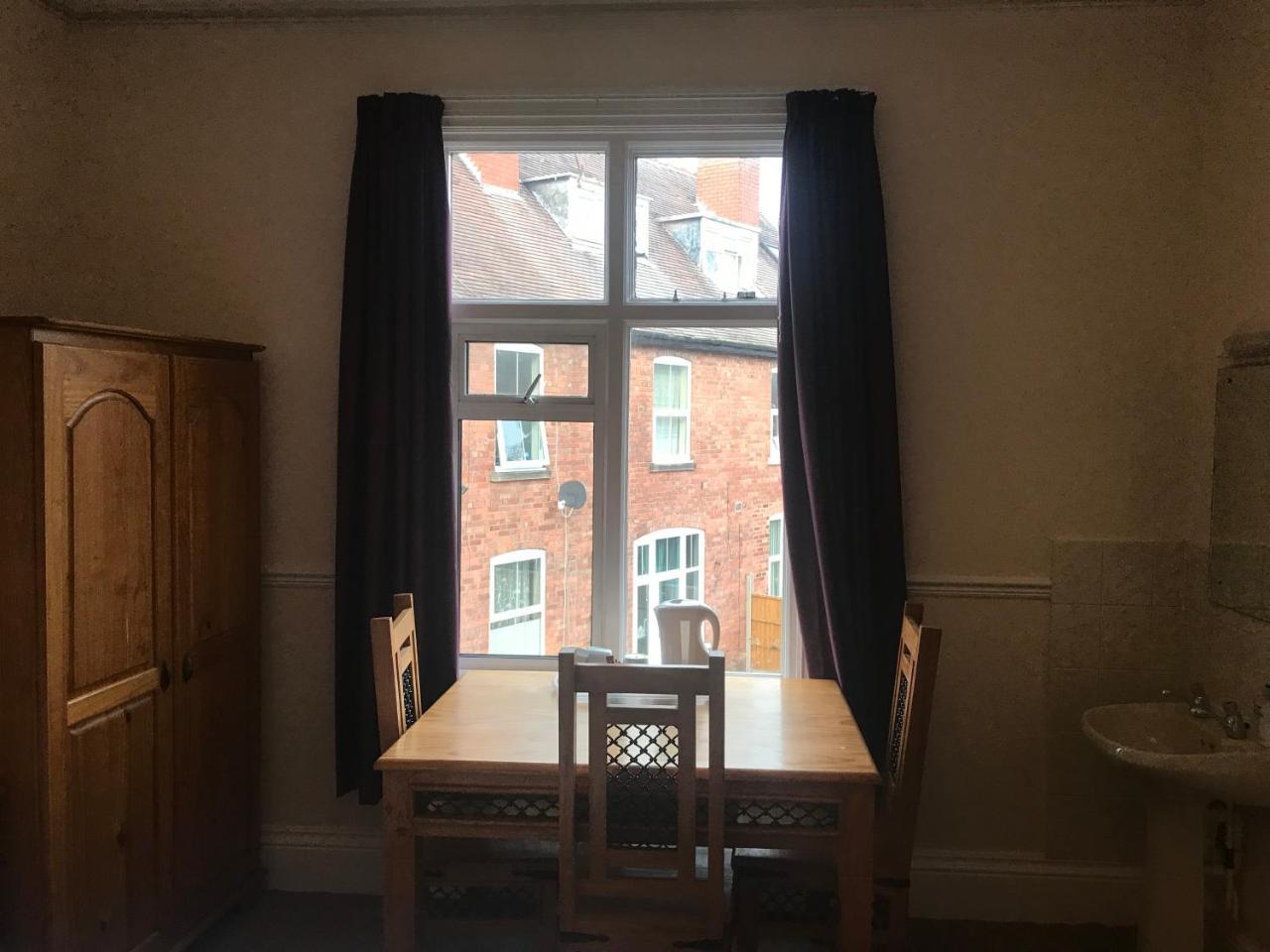 Queen Victoria Hotel Wolverhampton Esterno foto