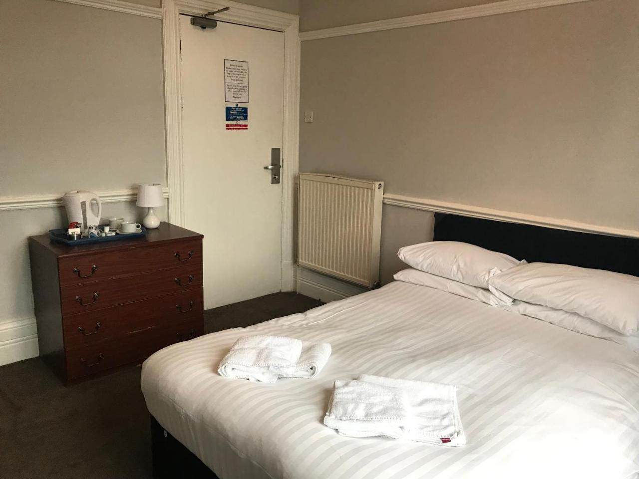 Queen Victoria Hotel Wolverhampton Esterno foto