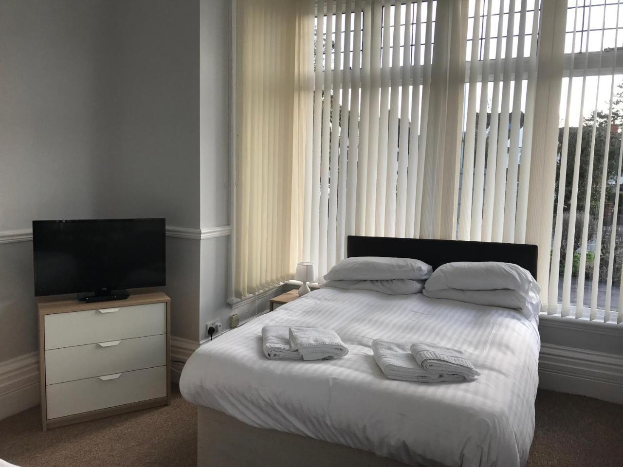 Queen Victoria Hotel Wolverhampton Esterno foto