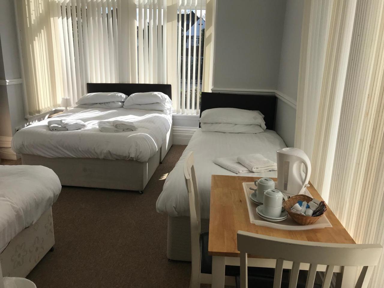 Queen Victoria Hotel Wolverhampton Esterno foto